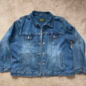 Size Large Women’s Eddie Bauer Denim Jean Jacket